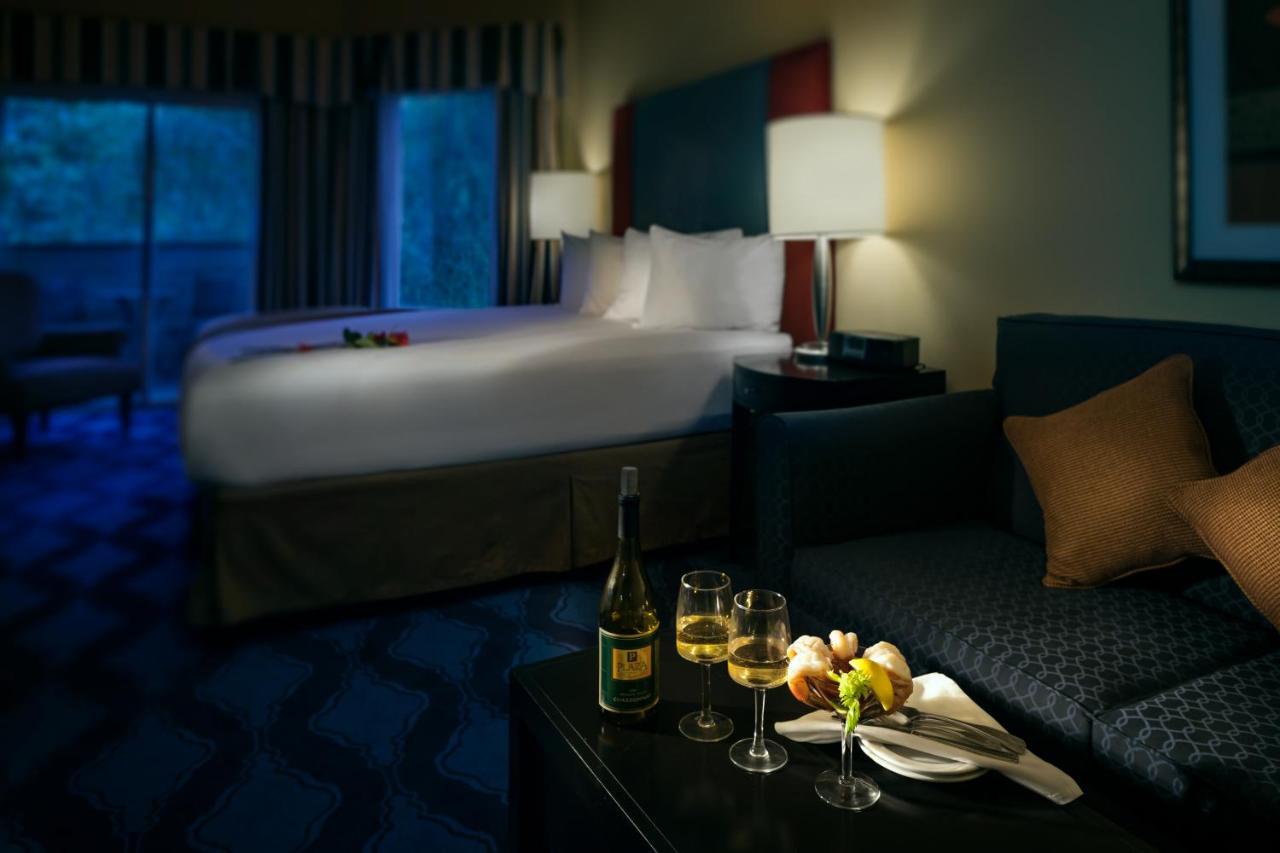 Executive King Room - Non-Smoking at Plaza Inn & Suites at Ashland Creek
