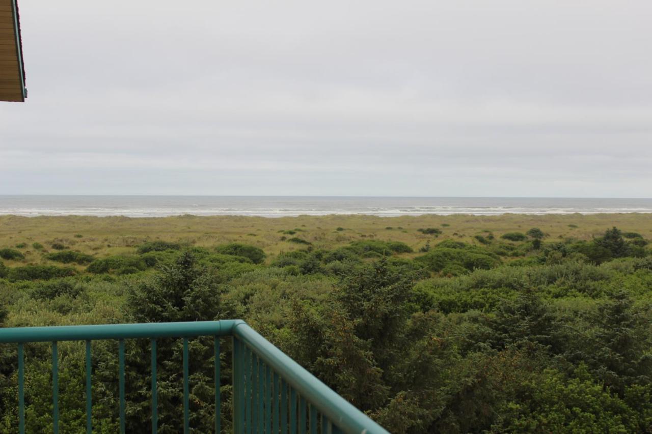 Queen Room - Non-Smoking at Comfort Inn & Suites Ocean Shores