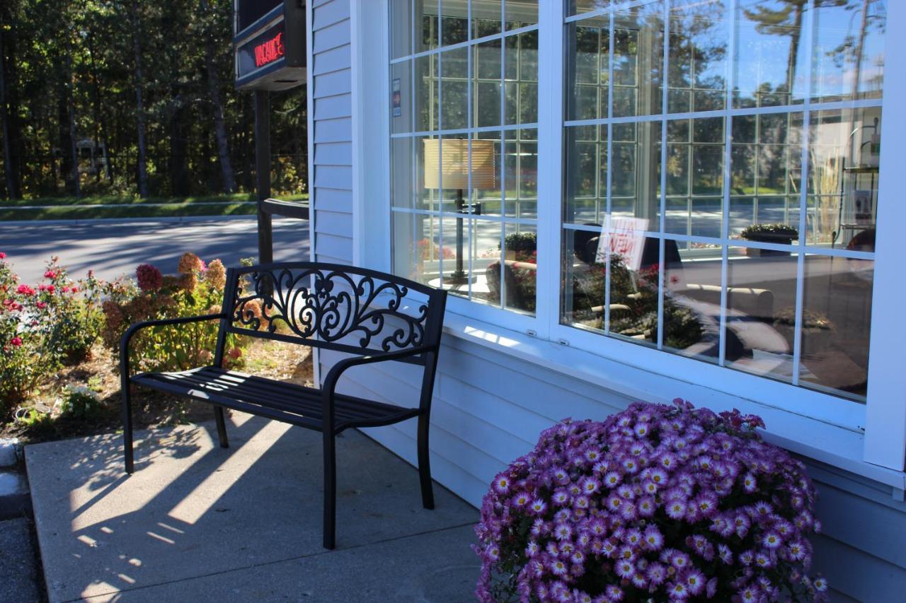 | Brio Beach Inn