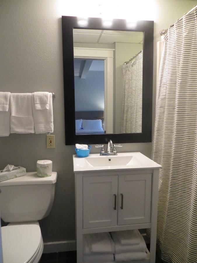 | Brio Beach Inn
