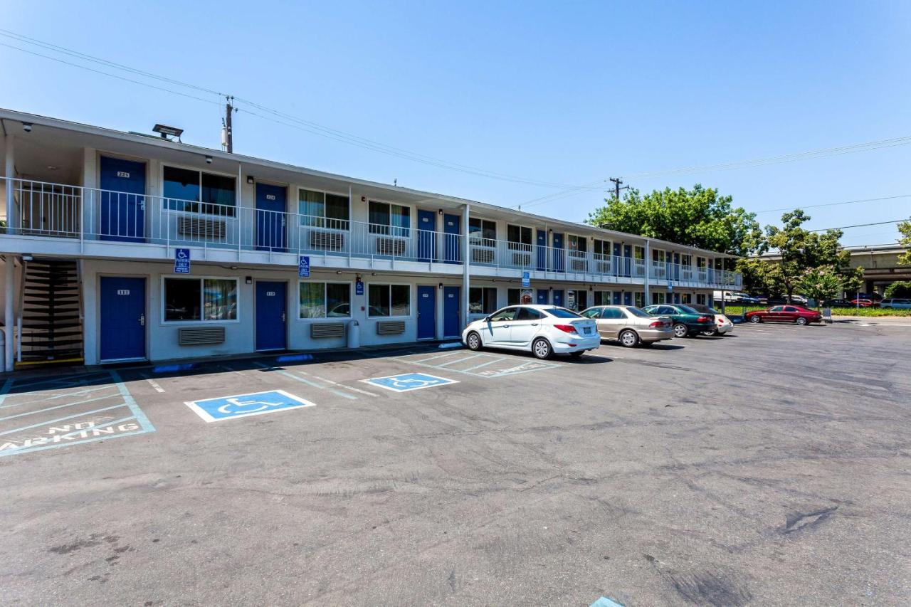 | Motel 6 Sacremento, Ca - Downton