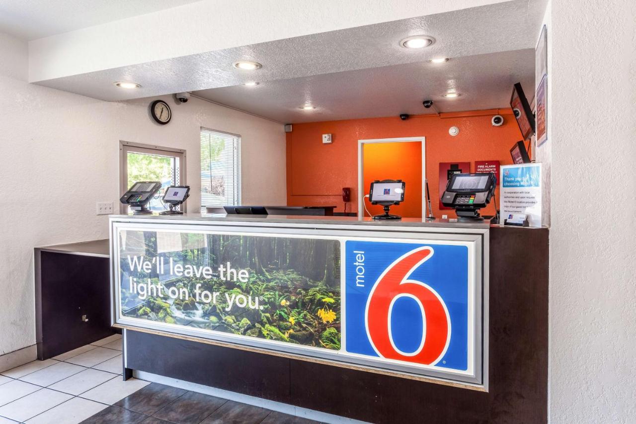 | Motel 6 Sacremento, Ca - Downton