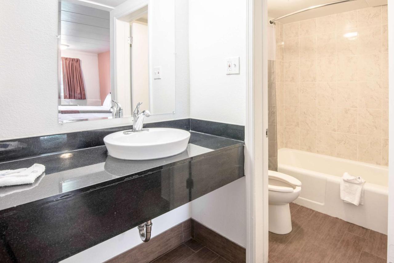 | Motel 6-Glassboro, NJ - Rowan University