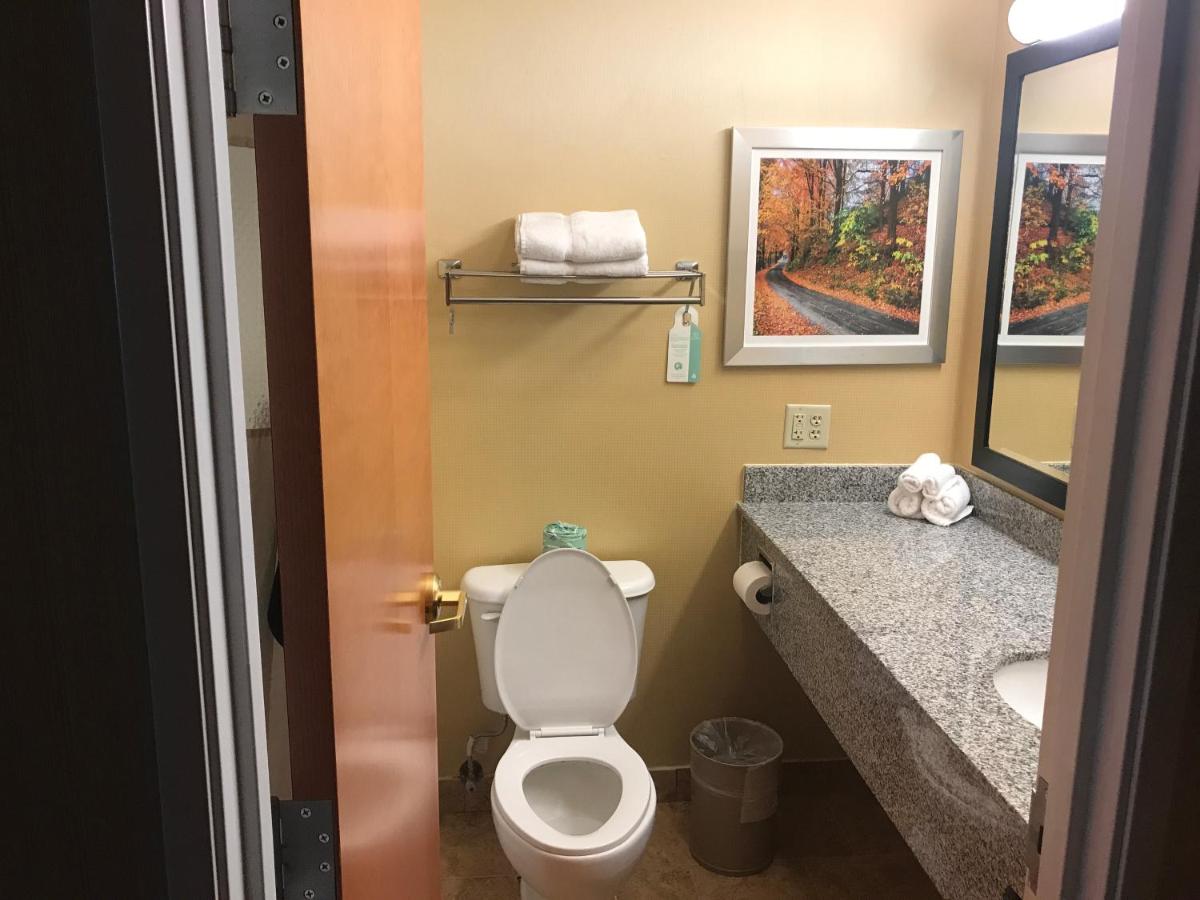  | Best Western Plus New England Inn & Suites