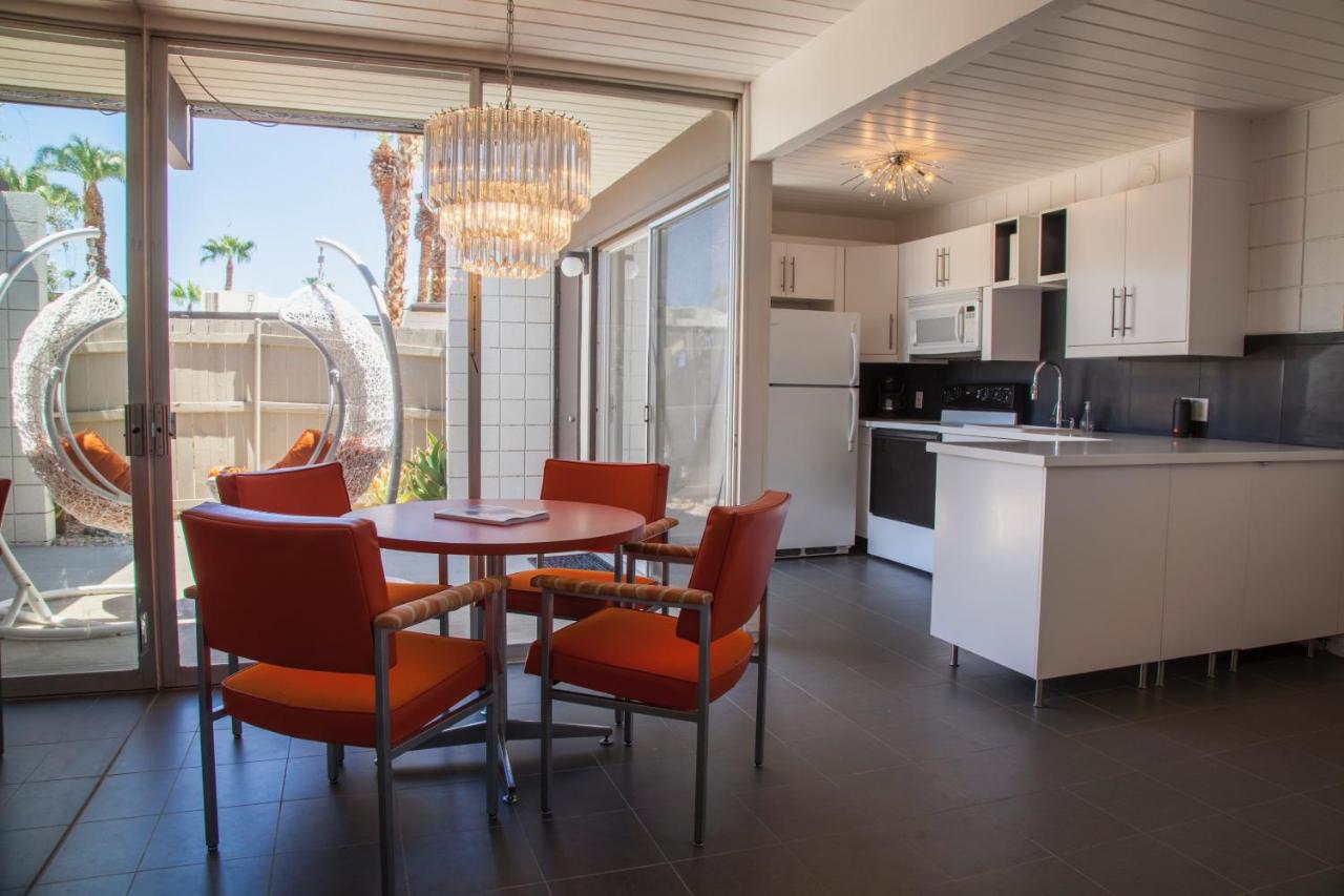 | Ocotillo Lodge