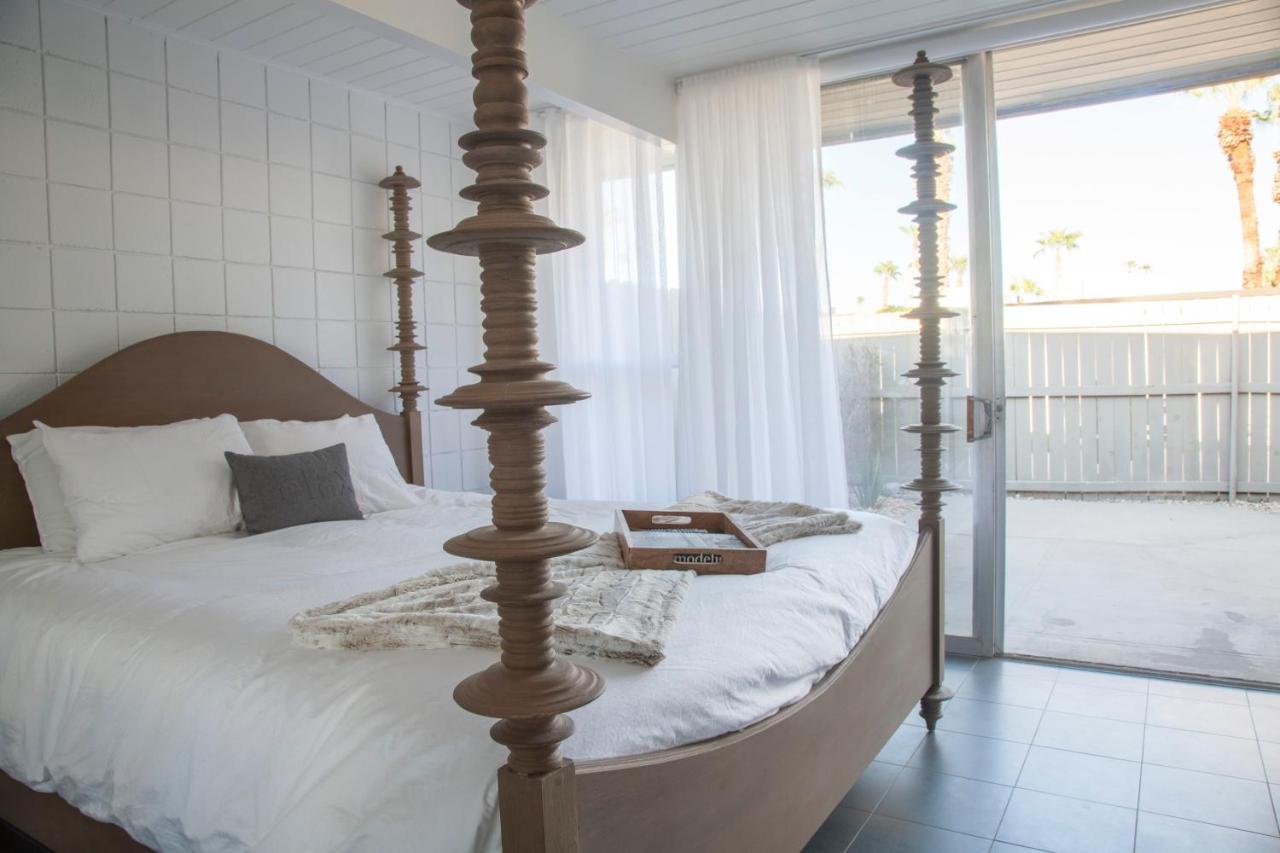 | Ocotillo Lodge