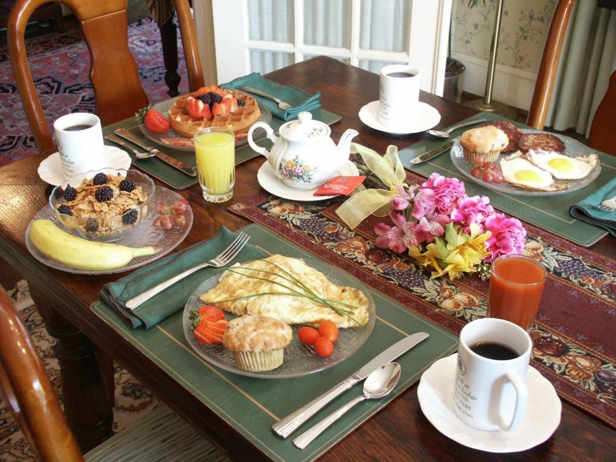  | A B&B at Llewellyn Lodge