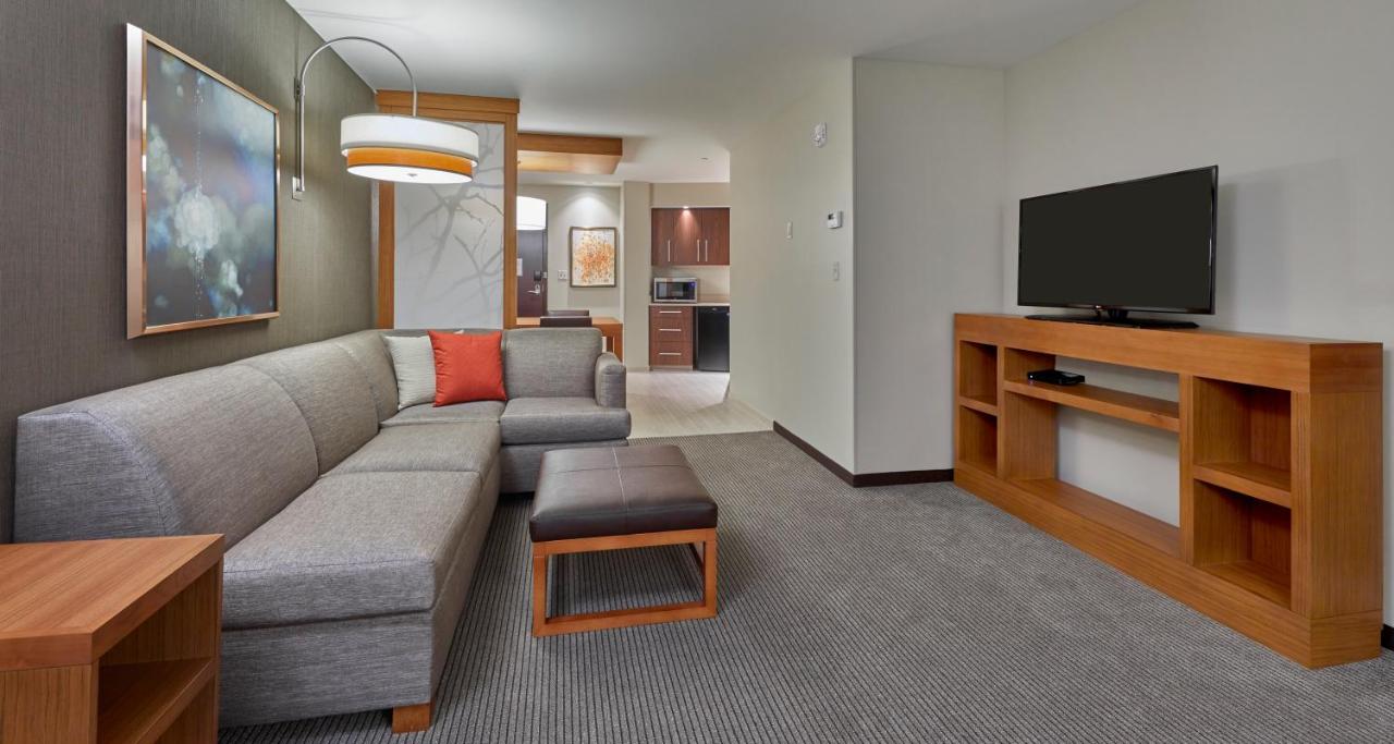 King Suite at Hyatt Place Eugene / Oakway Center