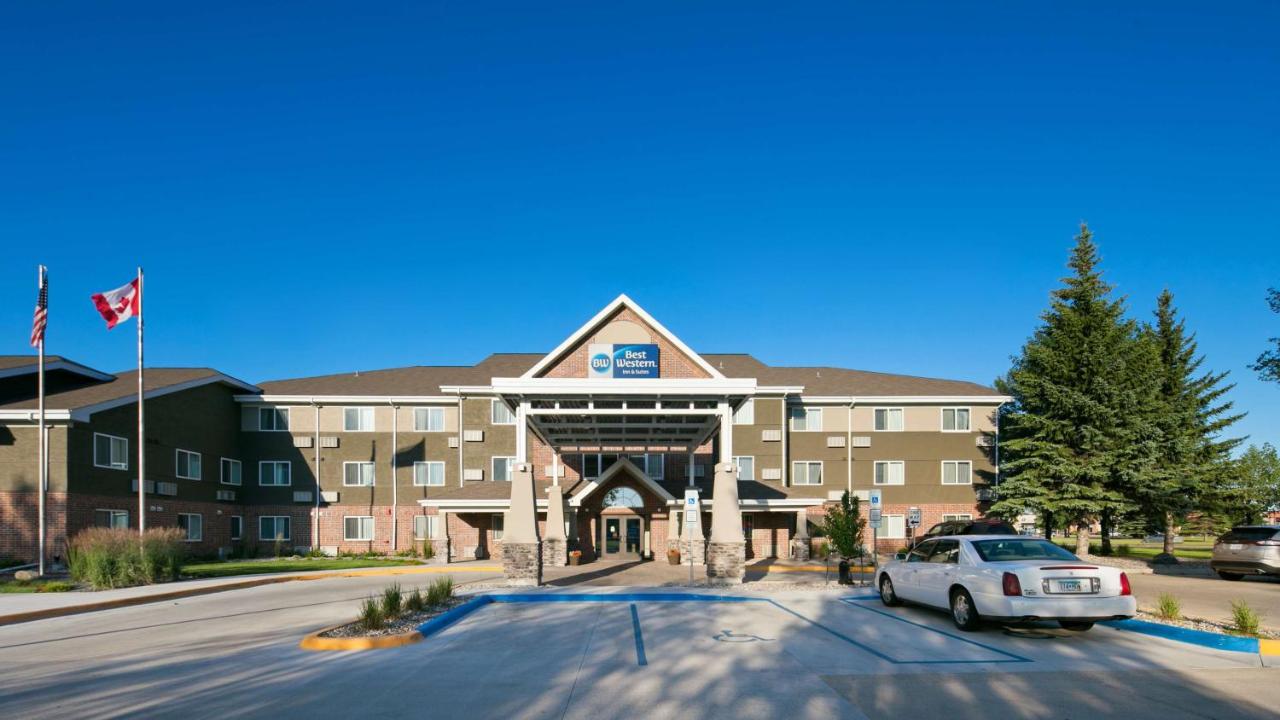 | Best Western Harvest Inn & Suites