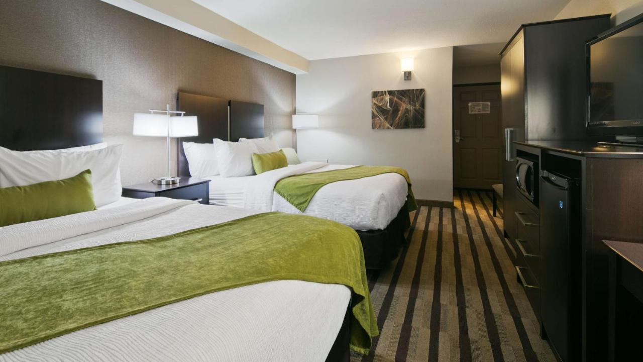 | Best Western Harvest Inn & Suites