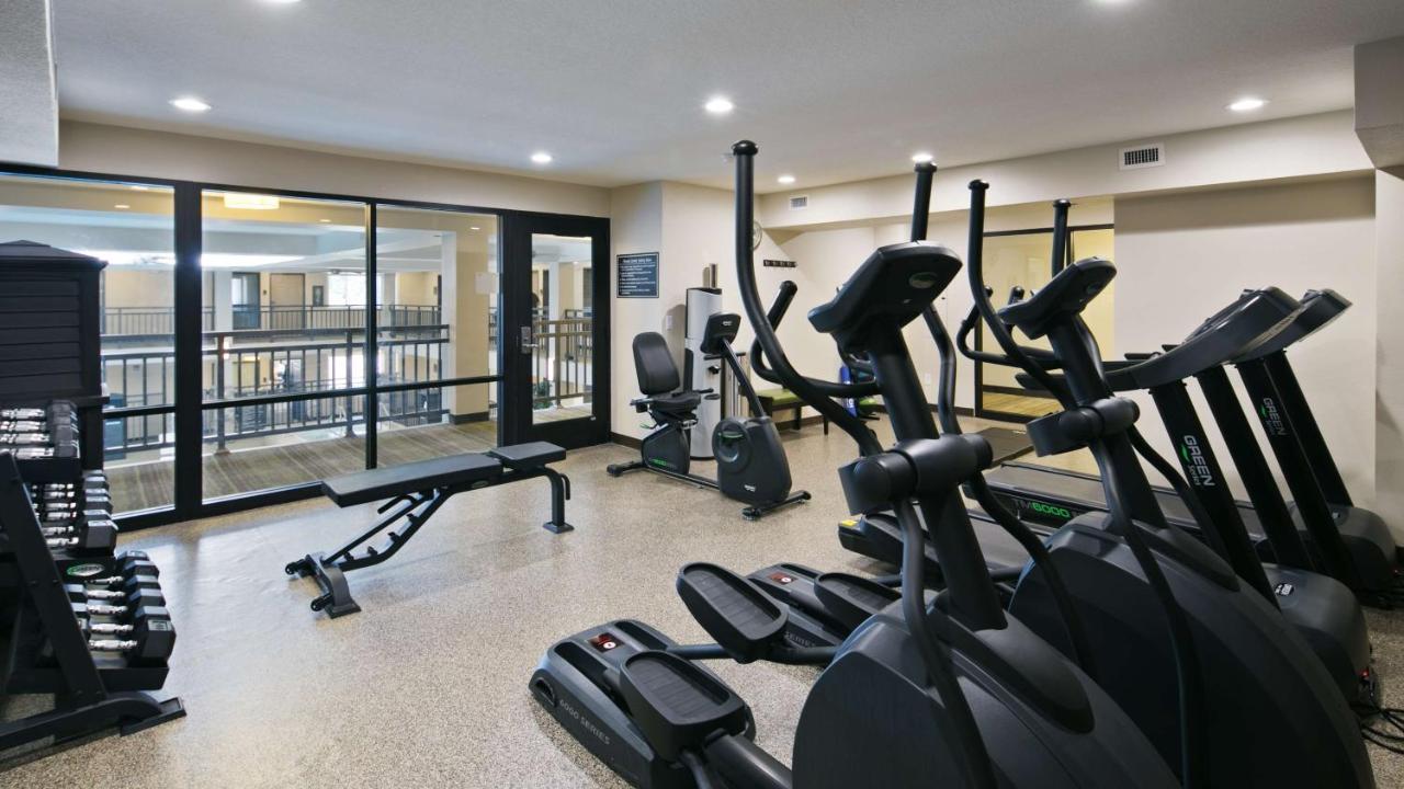 | Best Western Harvest Inn & Suites