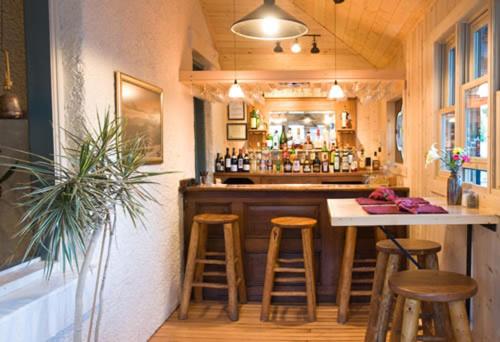 | Elk Mountain Lodge