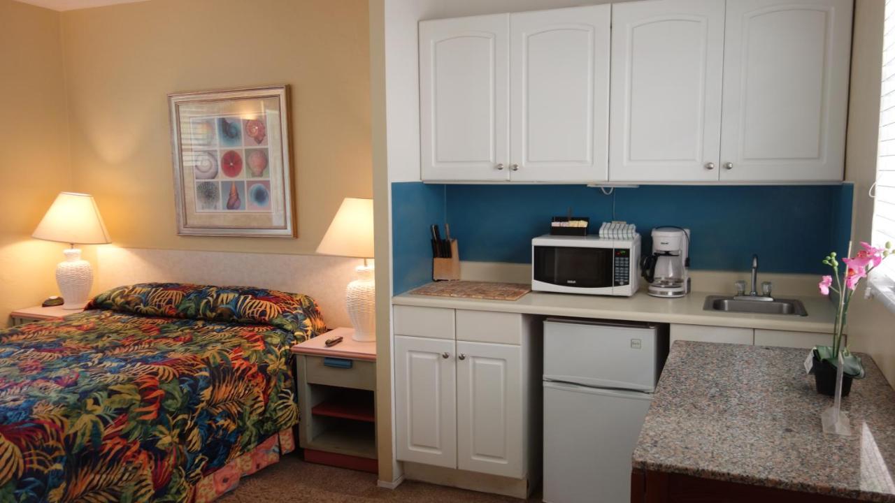 Deluxe Queen Room at Ocean Inn