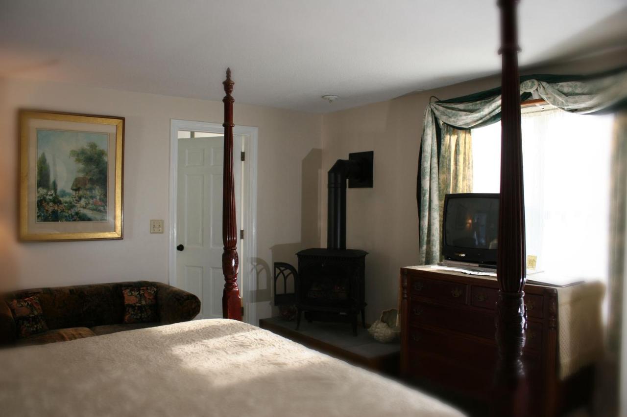 | Lamb and Lion Inn