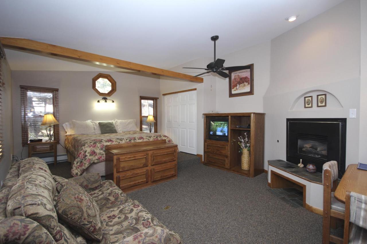  | Streamside on Fall River