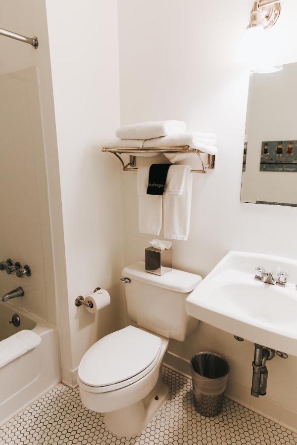 | Chebeague Island Inn