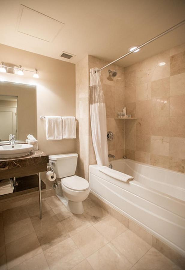 Executive King Loft at Magnolia Omaha Downtown Old - Market