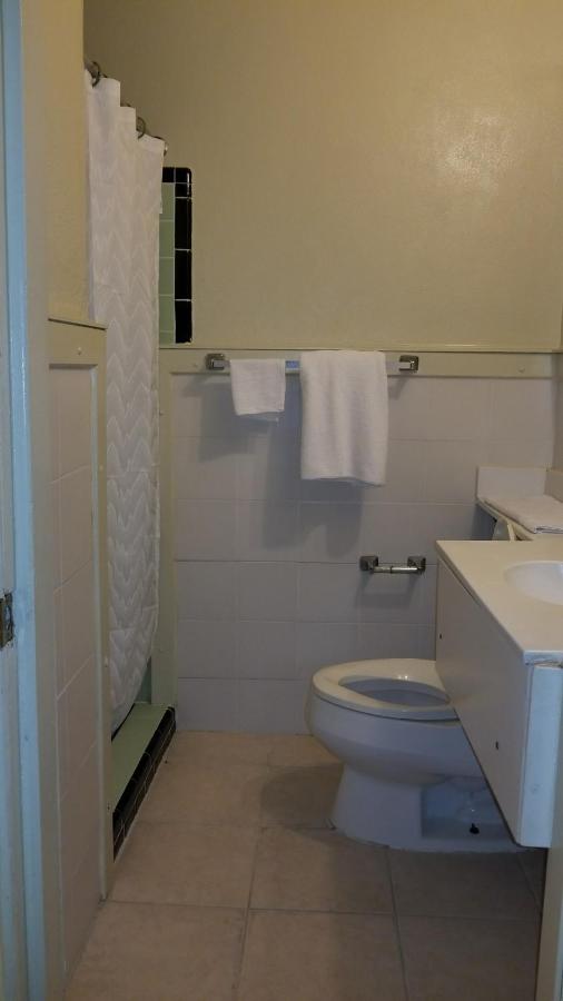 | Luxury Inn