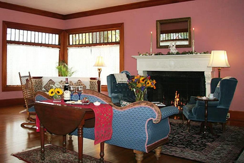  | The Napa Inn
