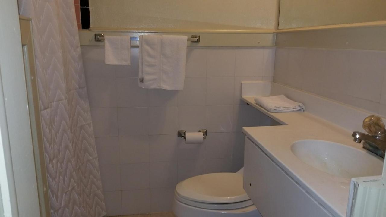 | Luxury Inn