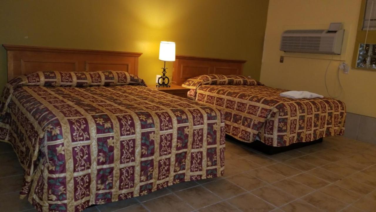 | Luxury Inn