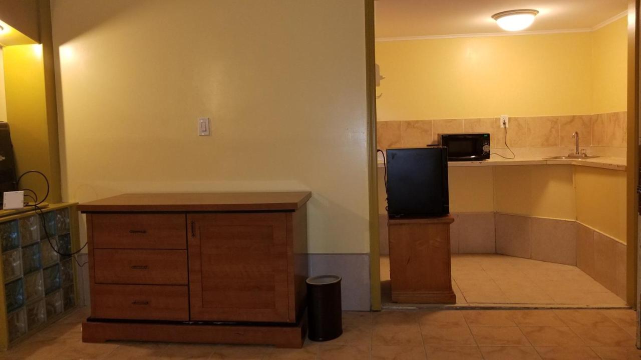 | Luxury Inn