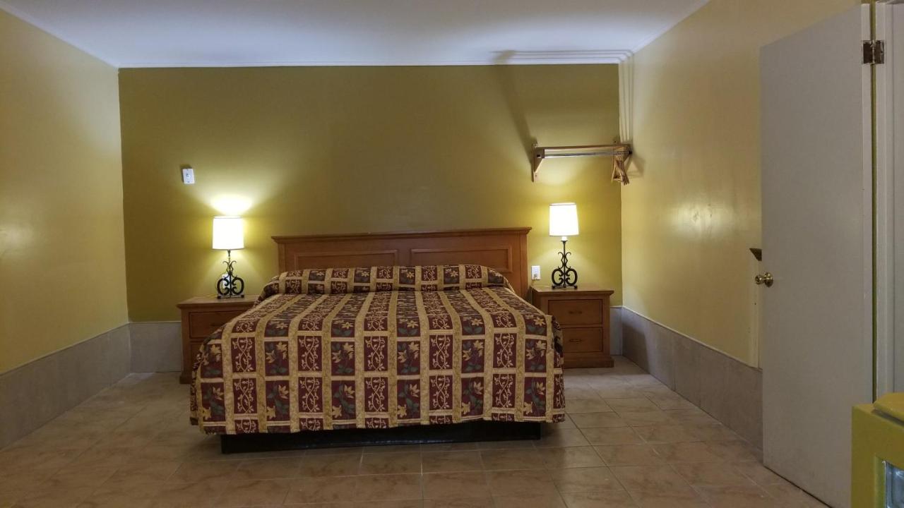 | Luxury Inn