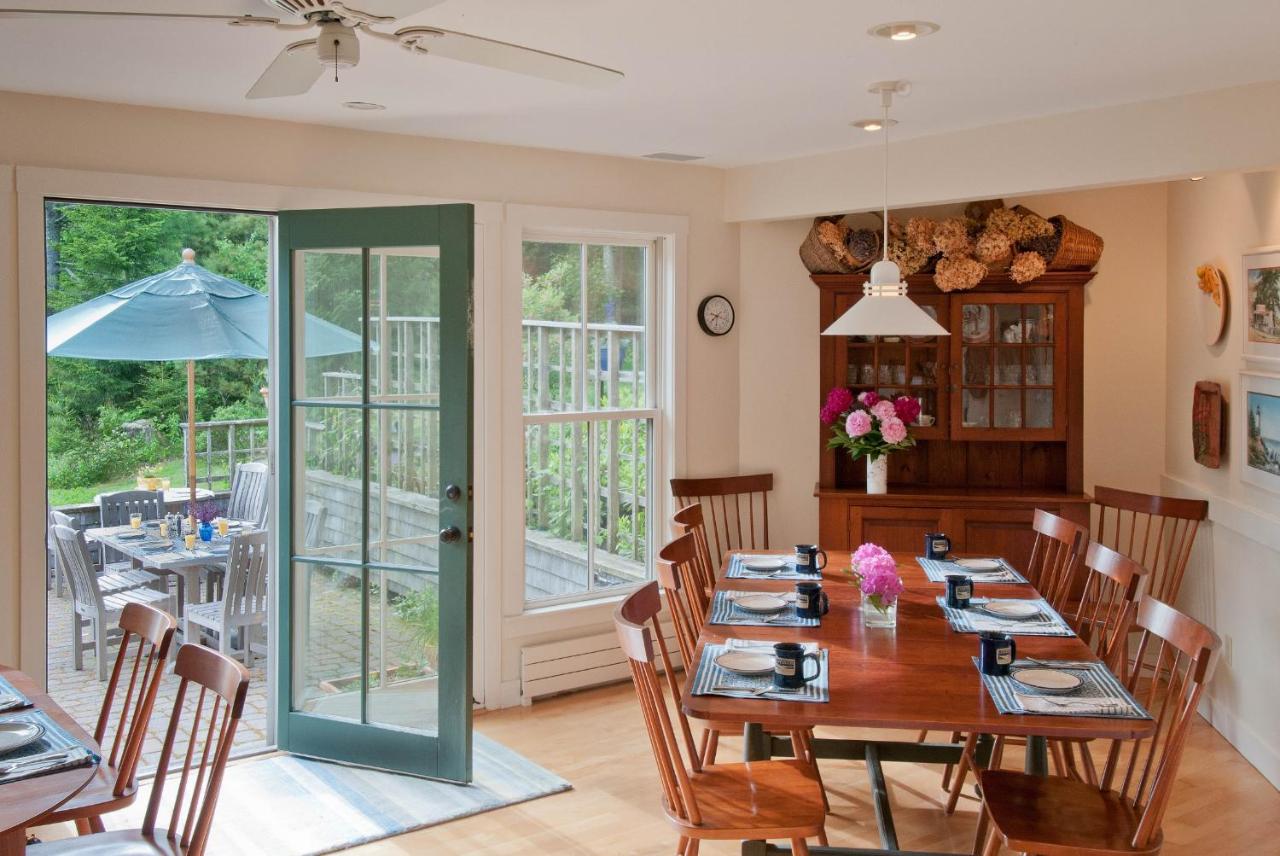 | Coveside Bed & Breakfast