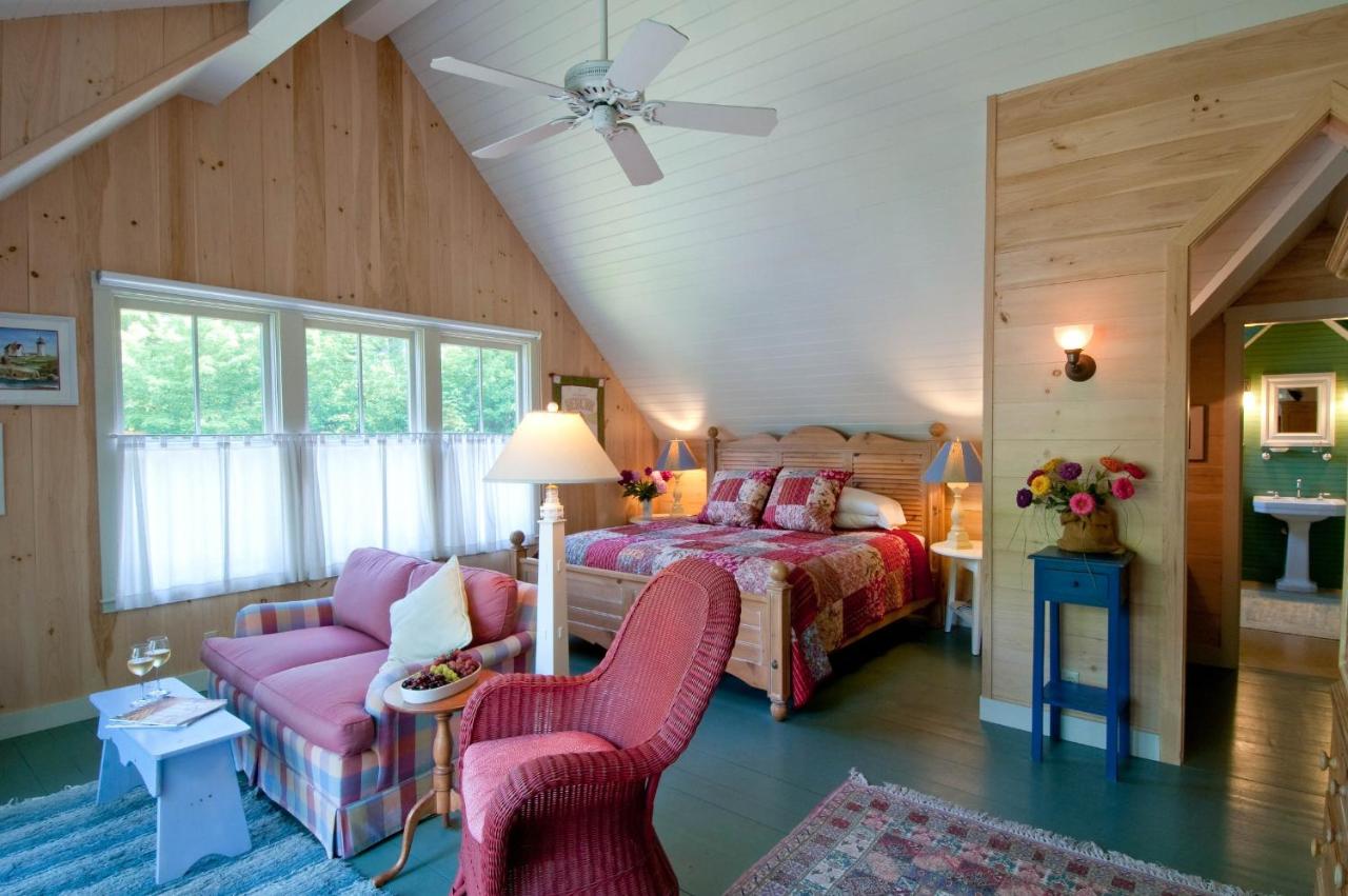 | Coveside Bed & Breakfast