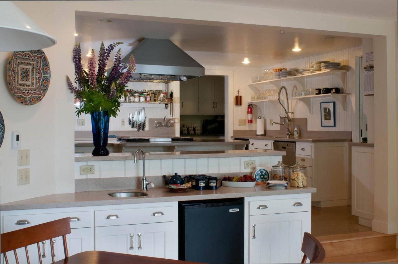 | Coveside Bed & Breakfast