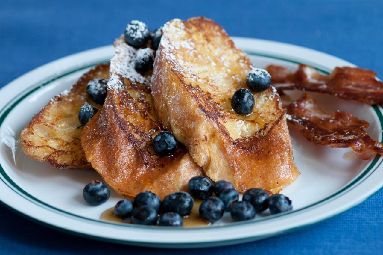  | Coveside Bed & Breakfast