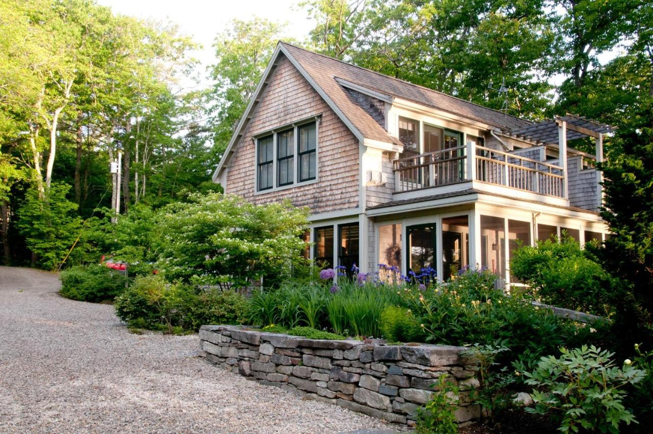 | Coveside Bed & Breakfast