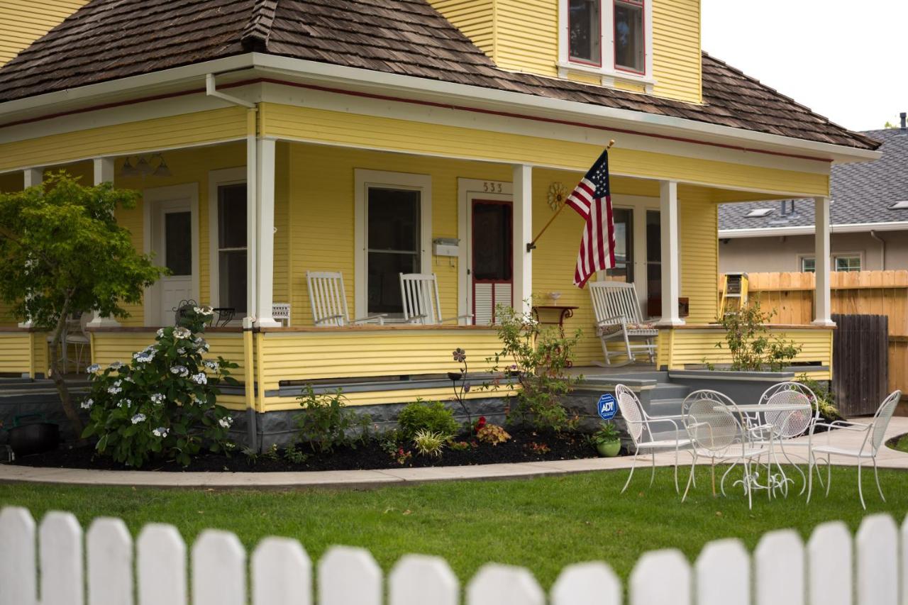  | Poppy Sister Inn