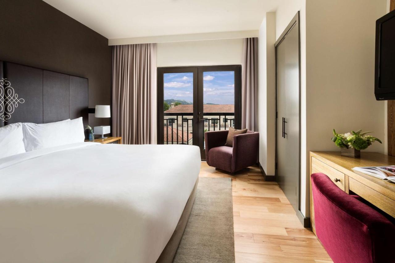Classic King at ANDAZ NAPA, BY HYATT