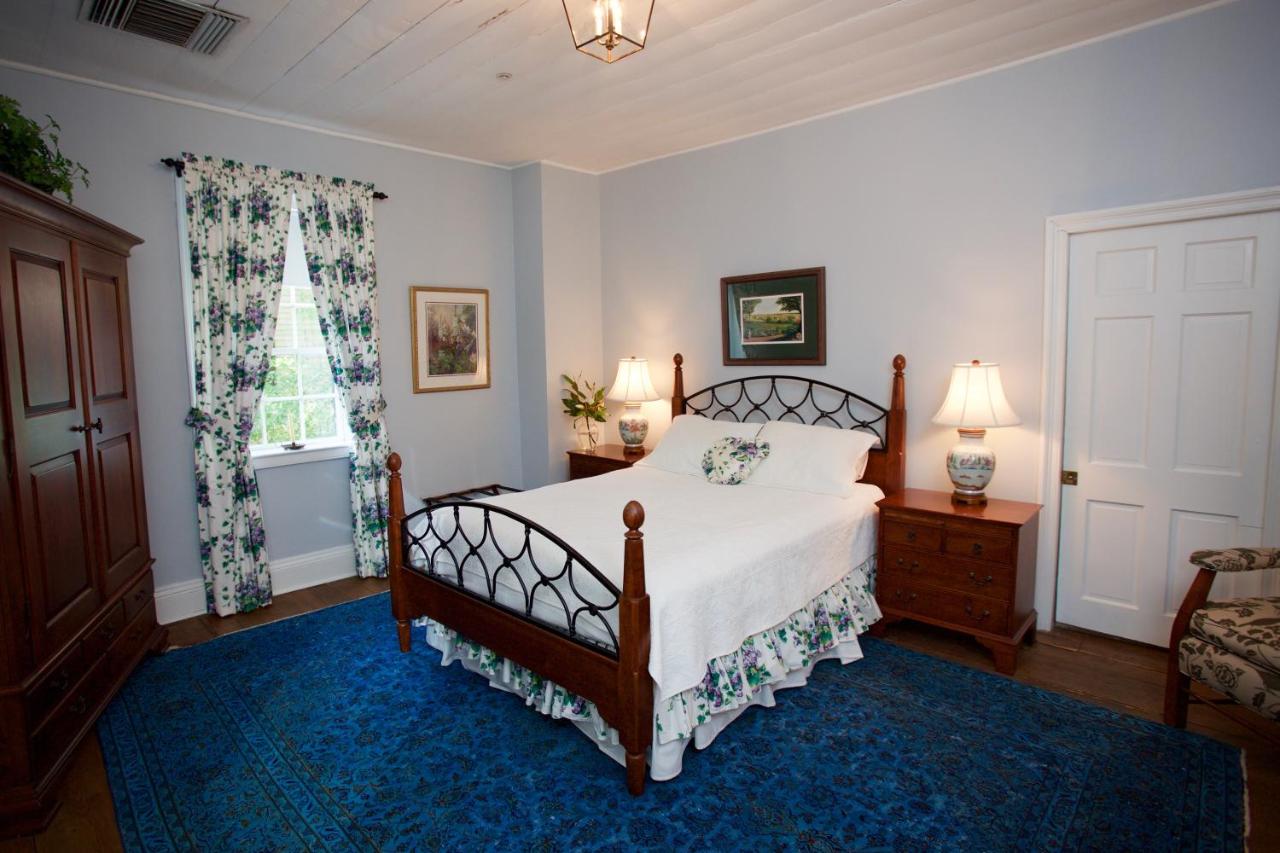  | The Zevely Inn