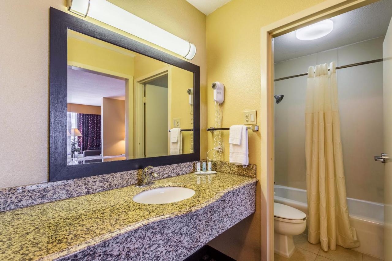 Double Room with Two Double Beds - Non-Smoking at Quality Inn & Suites Baton Rouge West – Port Allen