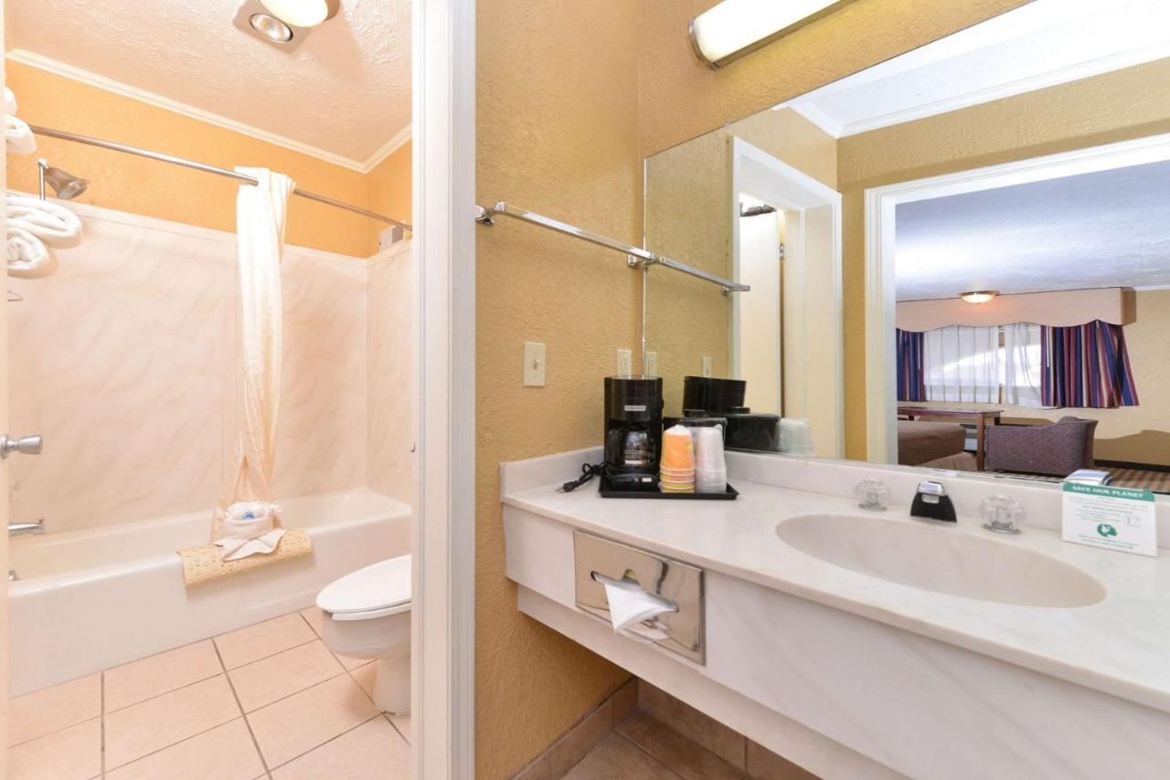  | Executive Plus Inn and Suites