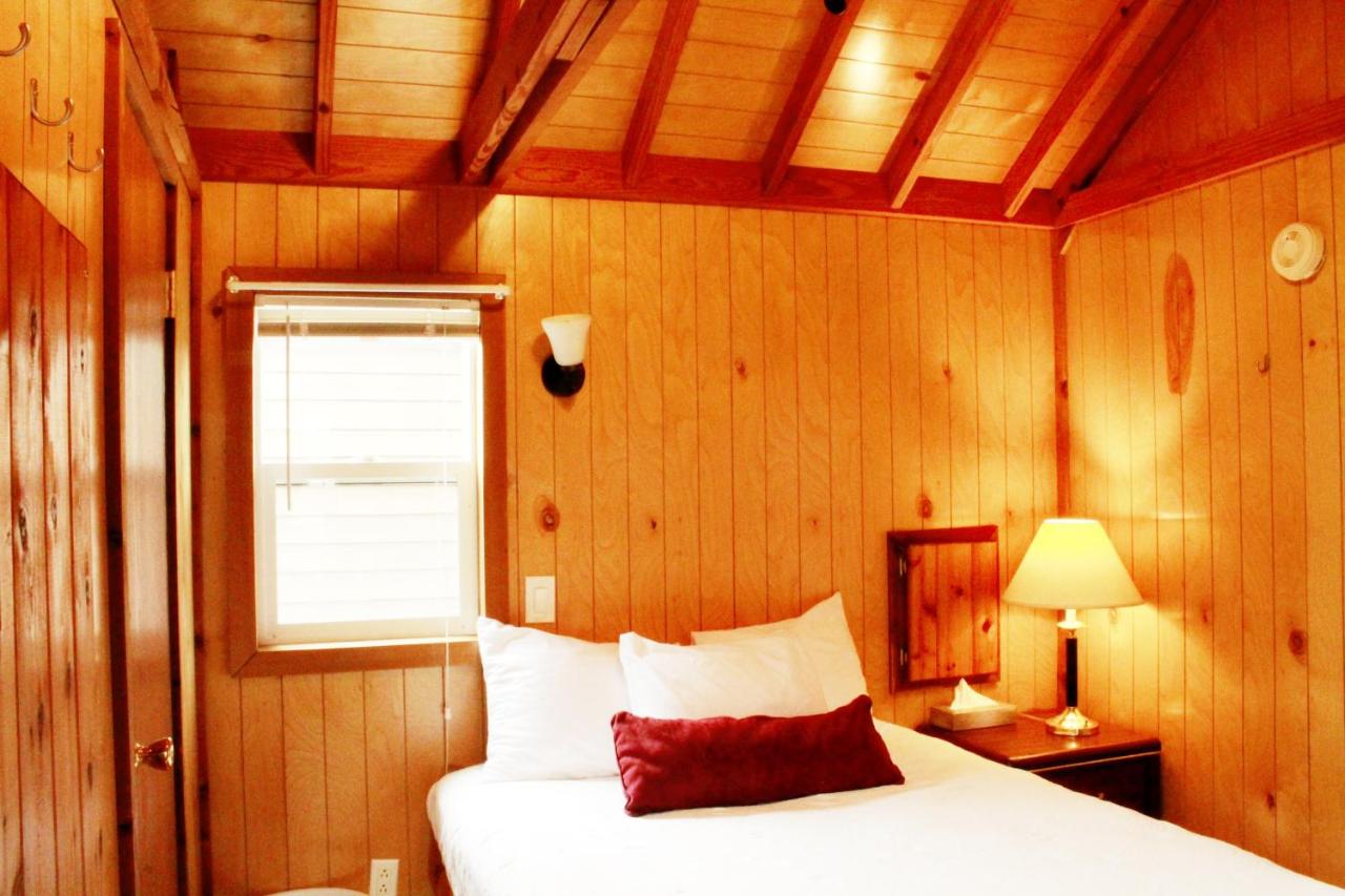 Cottage at Auld Holland Inn