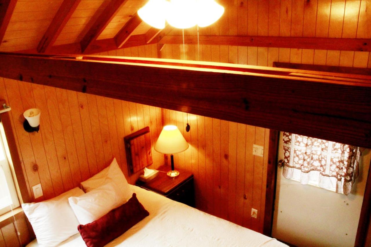 Cottage at Auld Holland Inn