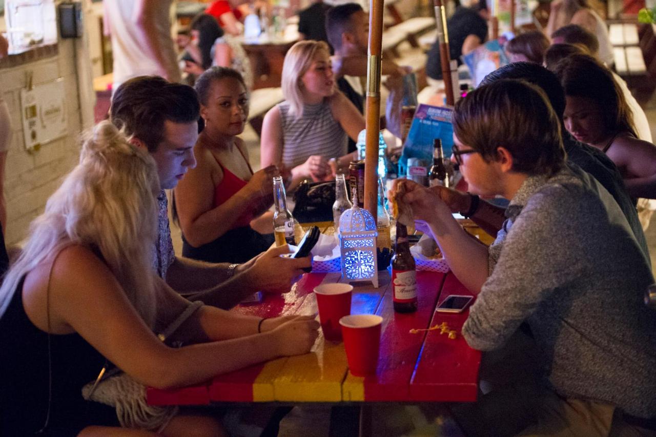 | Bikini Hostel, Cafe & Beer Garden