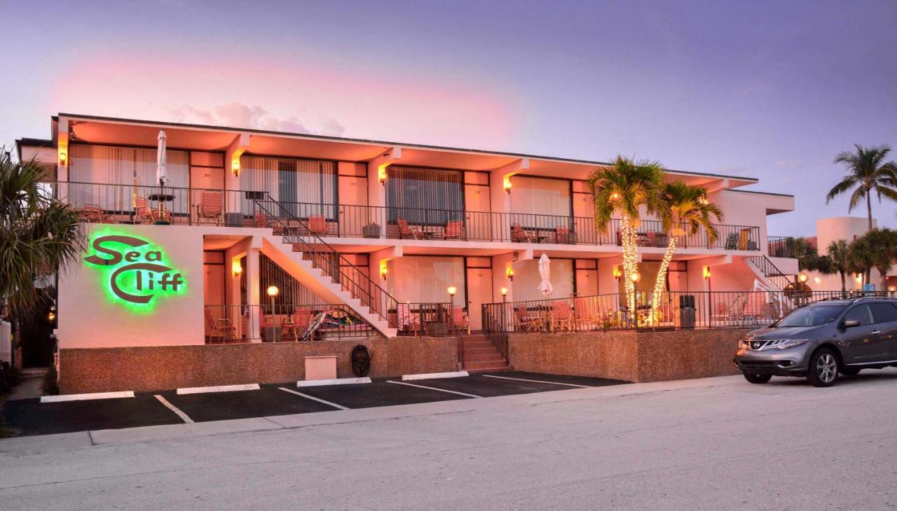 | Sea Cliff Hotel