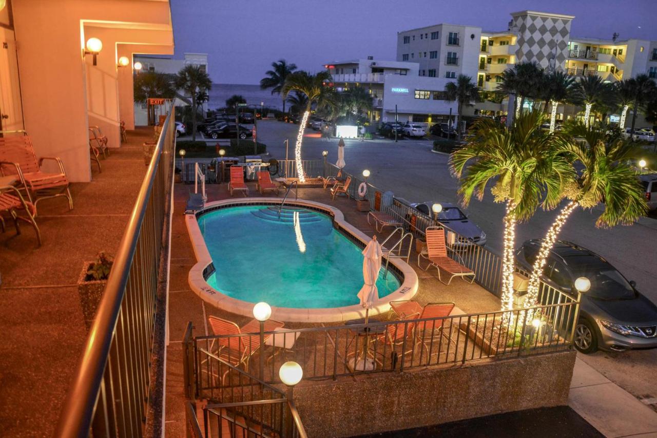 | Sea Cliff Hotel