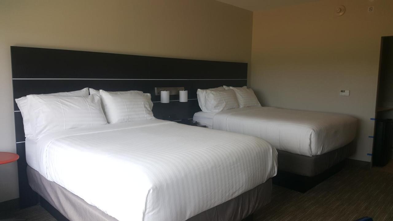 Queen Room with Two Queen Beds at Holiday Inn Express North Augusta by IHG
