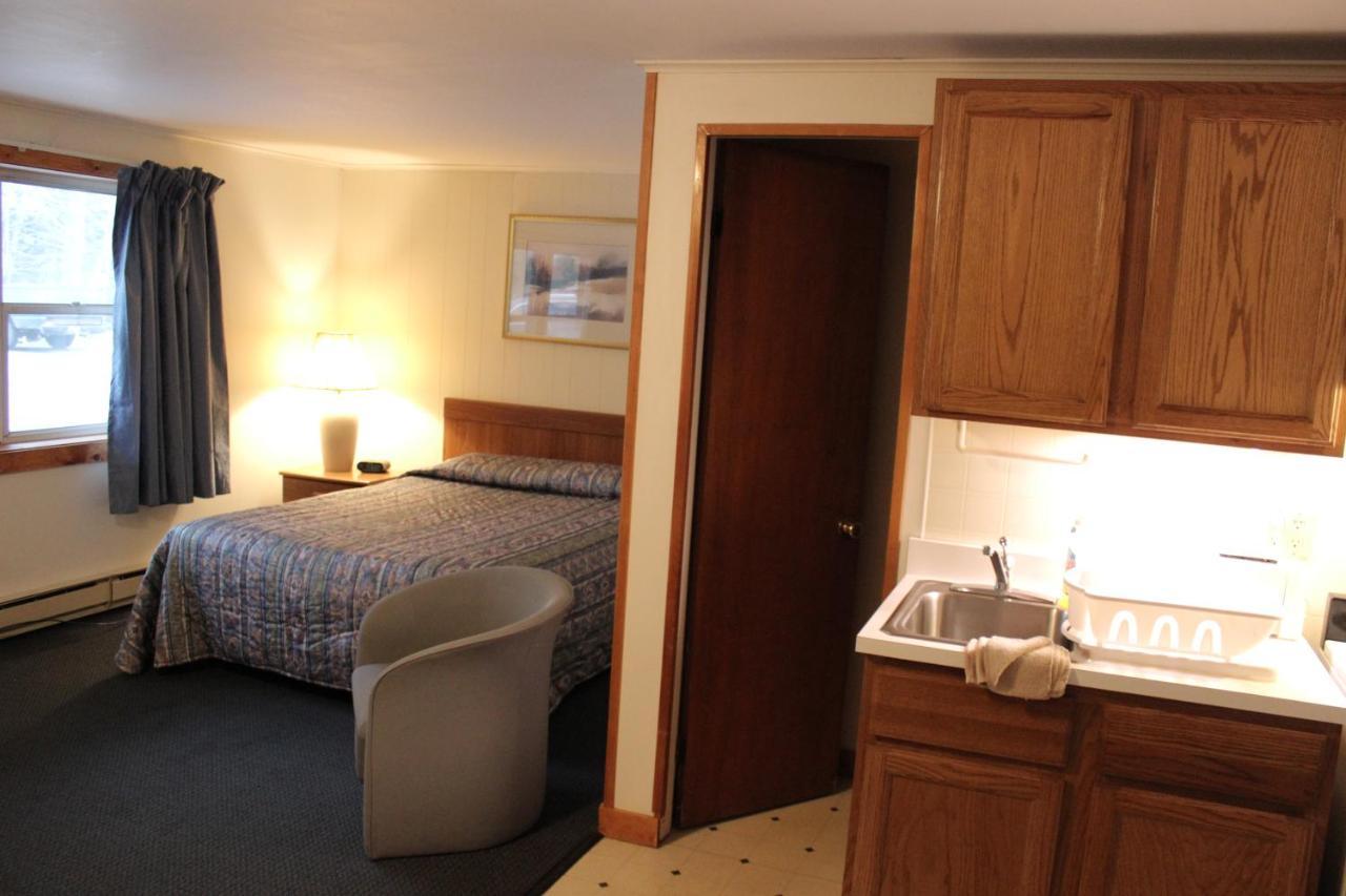 | Nootka Lodge