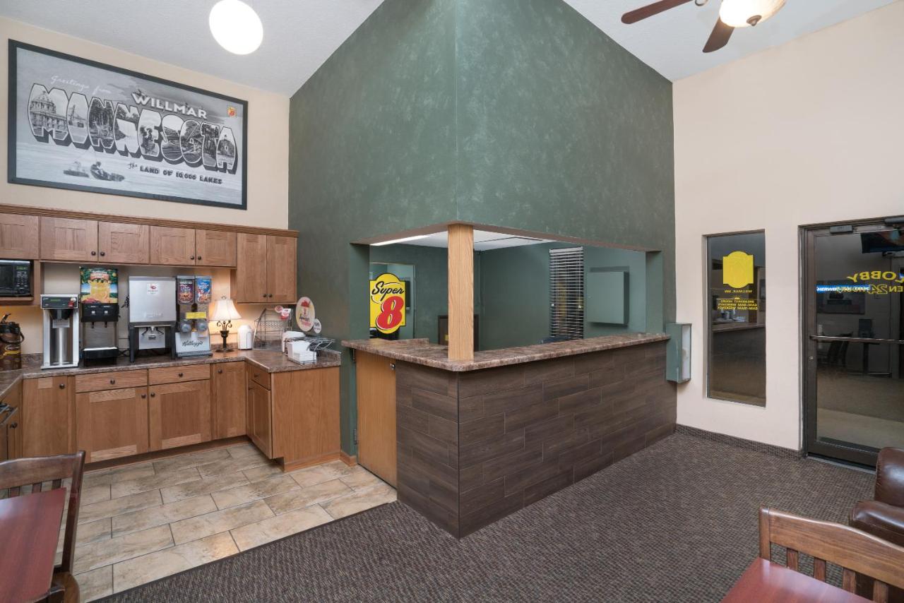 | Super 8 by Wyndham Willmar
