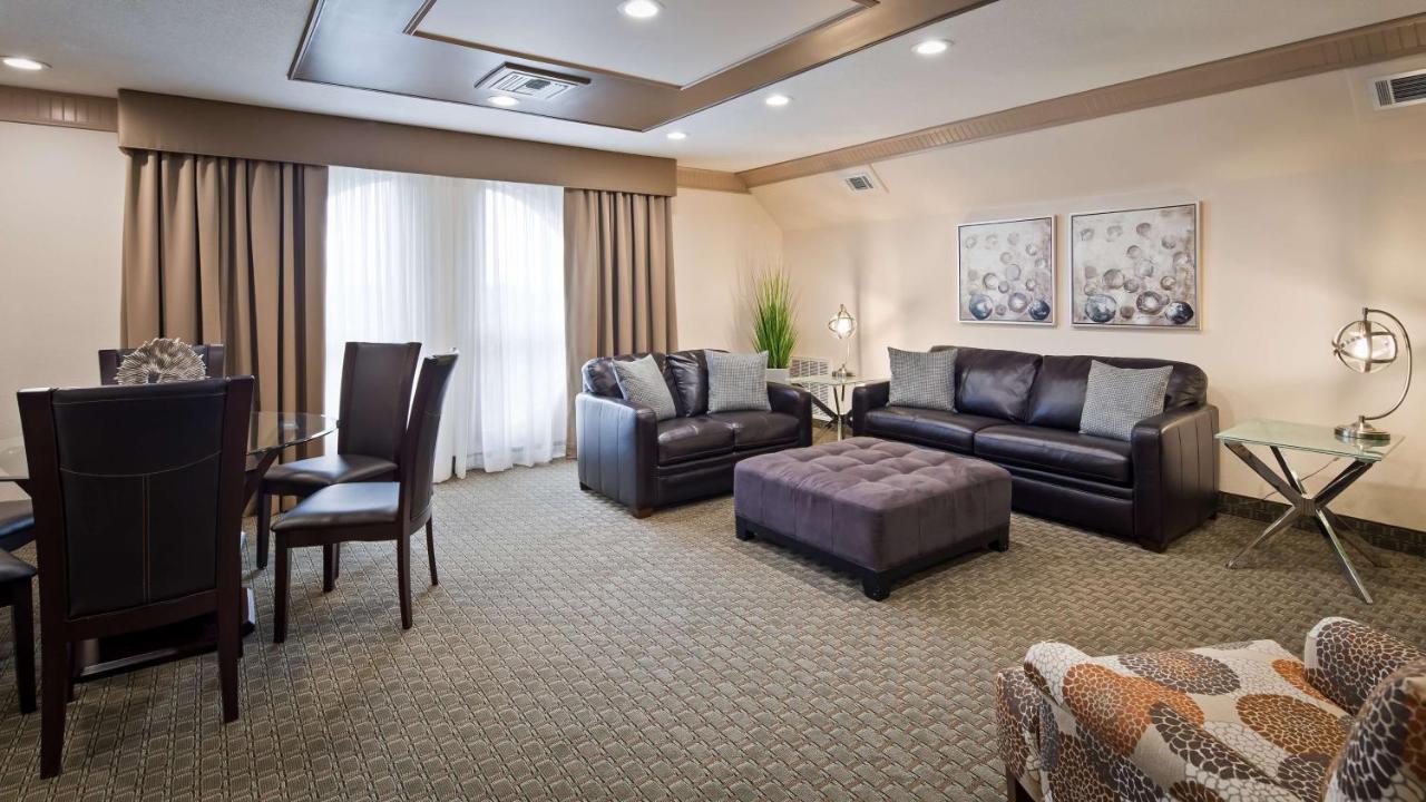 | Best Western Plus Concordville Hotel
