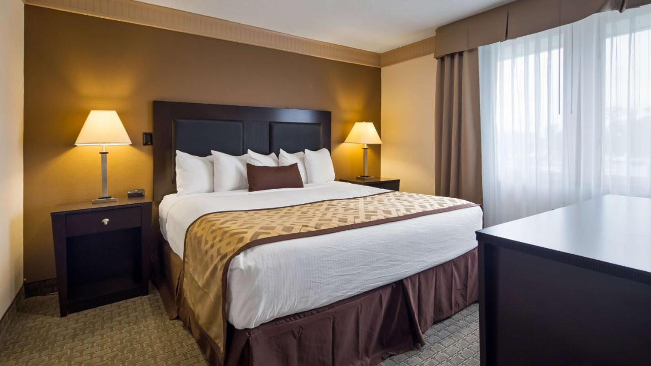 | Best Western Plus Concordville Hotel