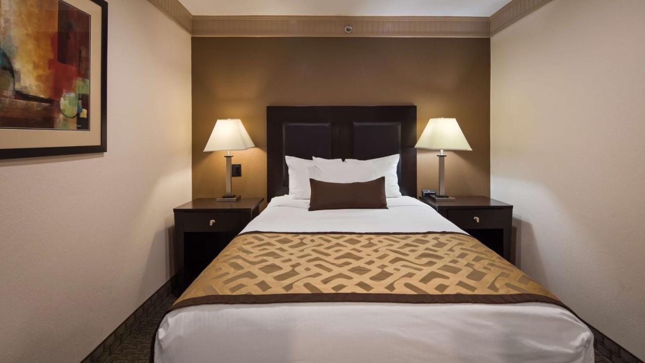 | Best Western Plus Concordville Hotel