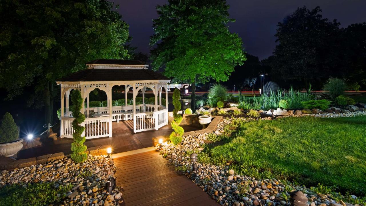 | Best Western Plus Concordville Hotel