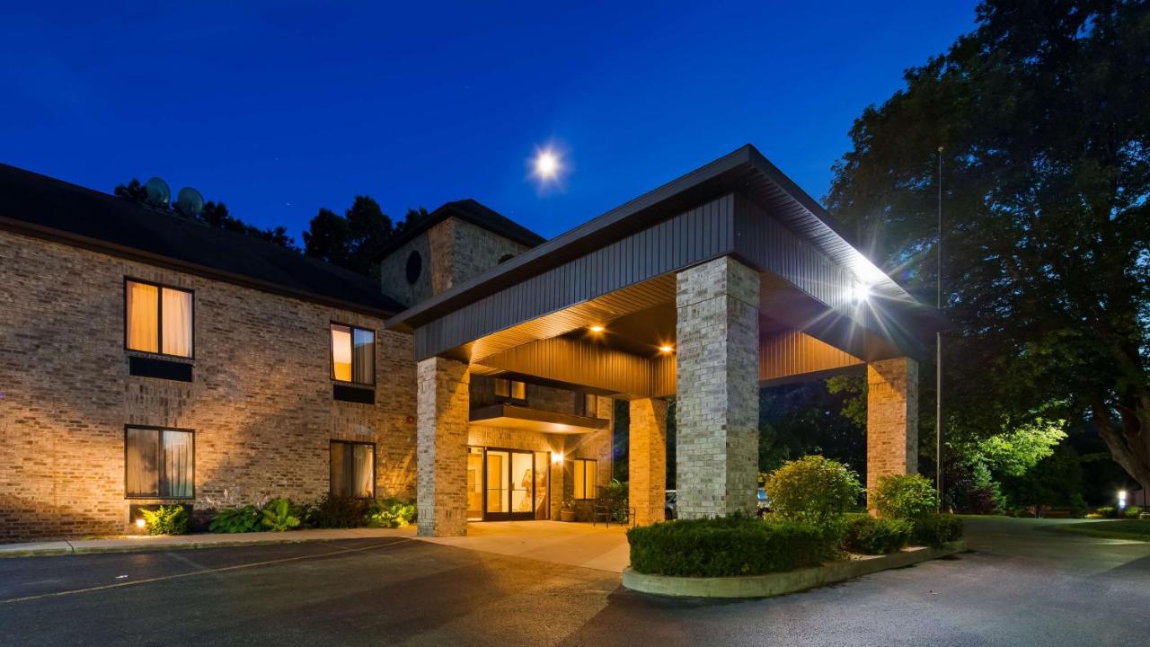 | Best Western Plaza Hotel Saugatuck